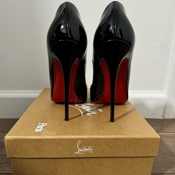 Christian Louboutin So Kate Pointed Toe Pump - black, US 9, EU 39 heel - Picture 2 of 7